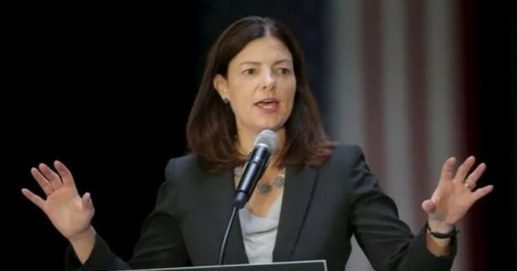 Kelly Ayotte Role in Business Leadership